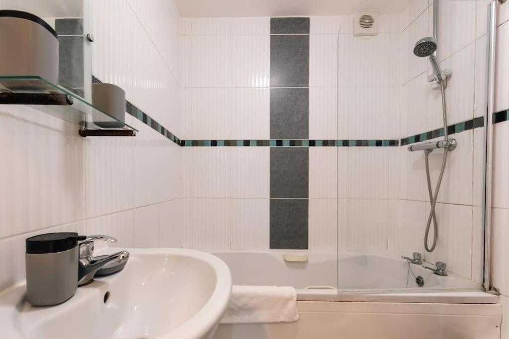 Apartment Comfortable Two-bedroom Azurite *