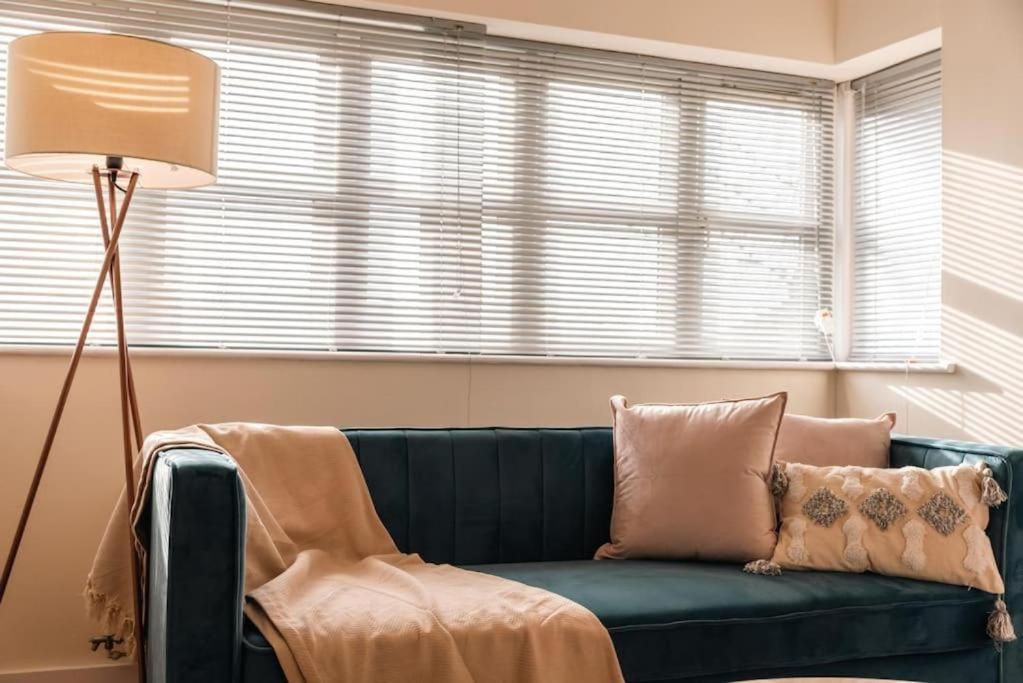 Apartment Comfortable Two-bedroom Azurite Southampton