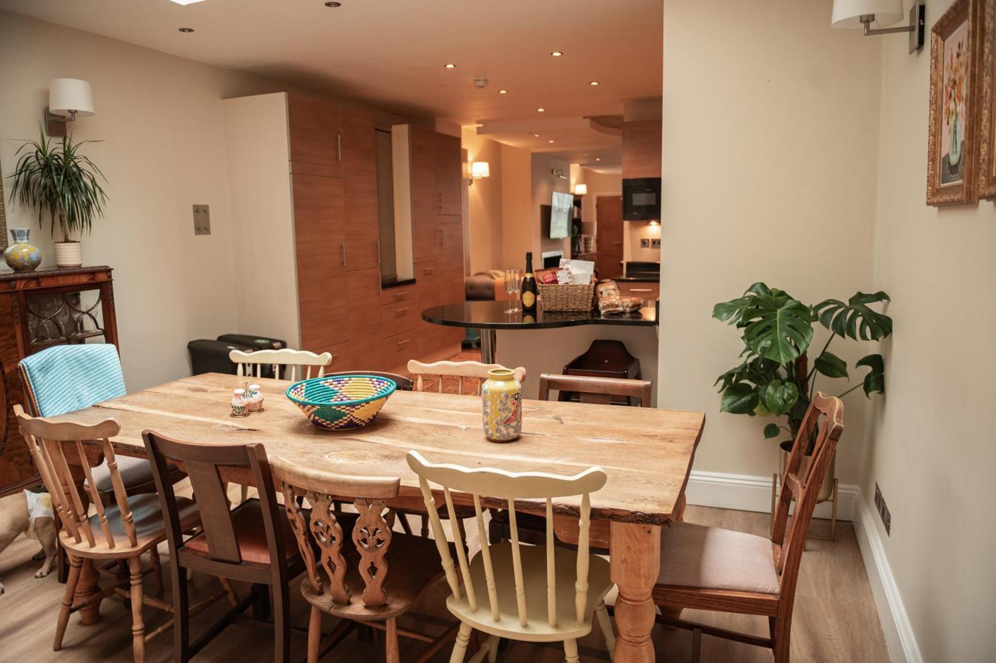 31 Queens Terrace * Southampton