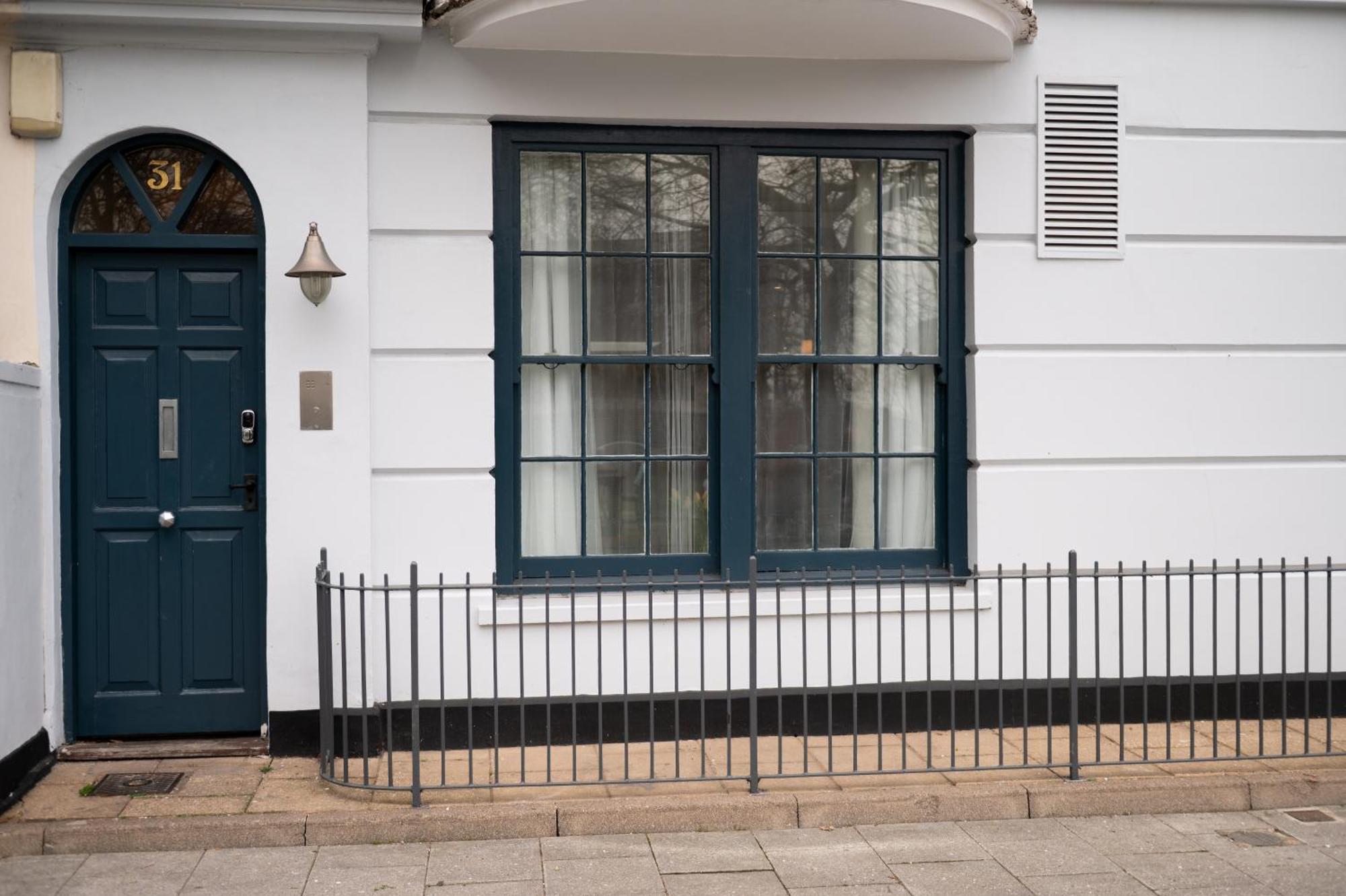 31 Queens Terrace *