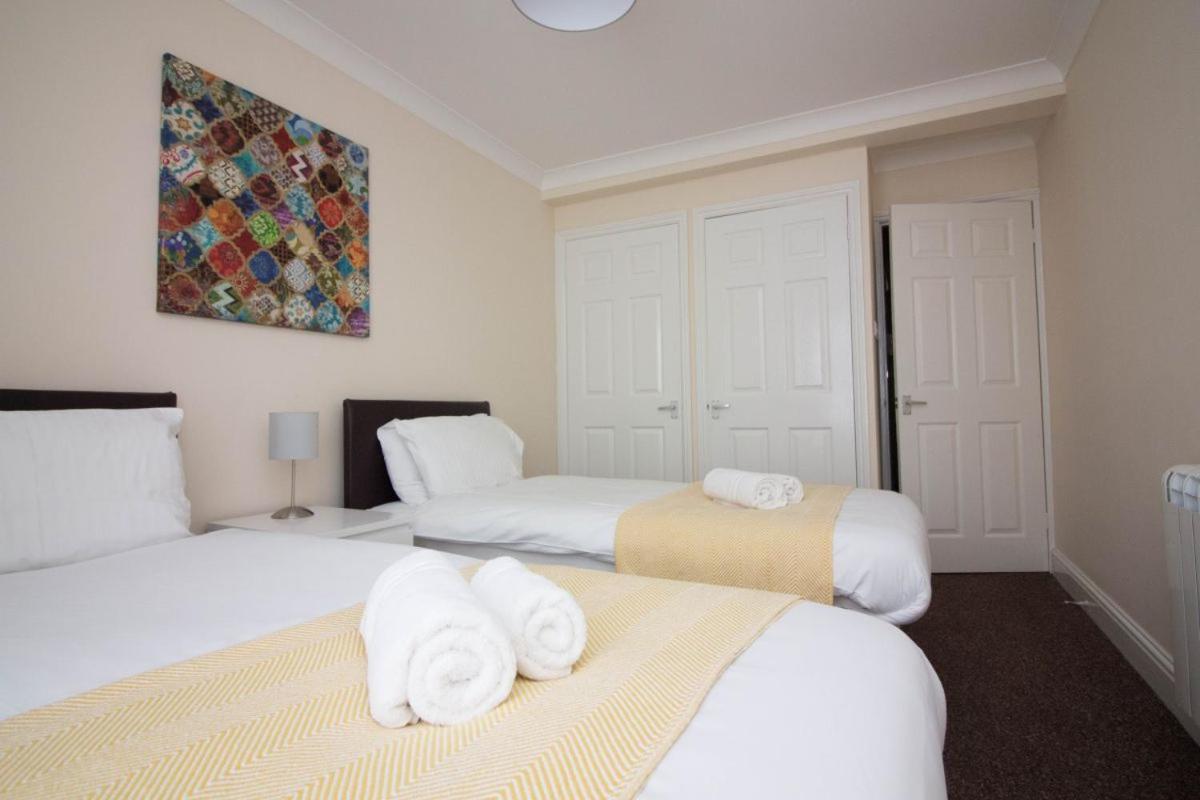 Stayzo Penthouse 2- Premier Apartment Southampton