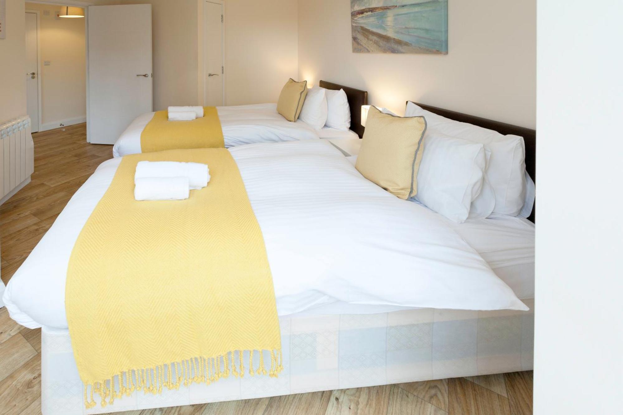 Stayzo Castle Point 6 - Premier Southampton