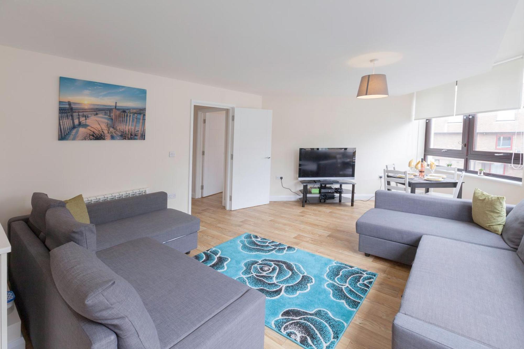 Stayzo Castle Point 6 - Premier Apartment