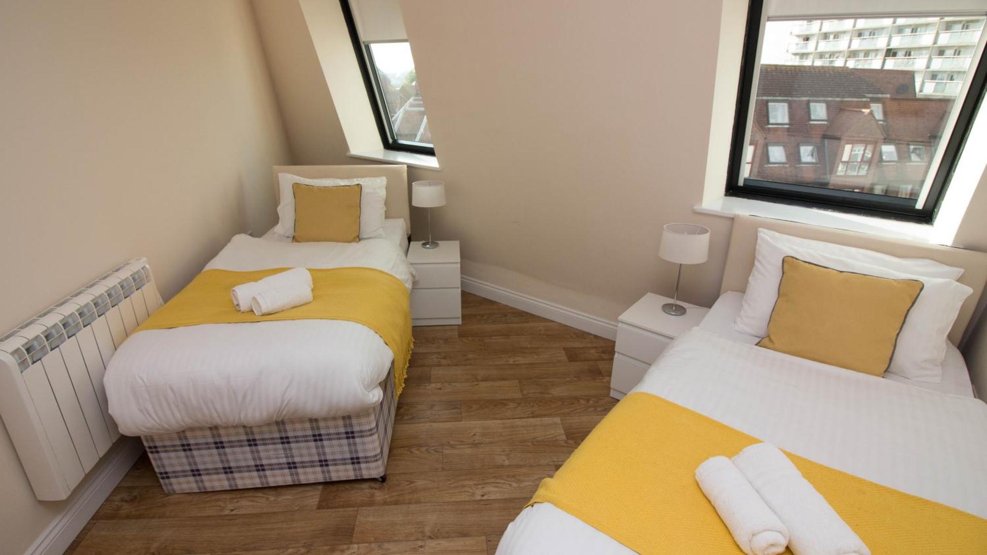 Stayzo Serviced 16 Premier Apartment