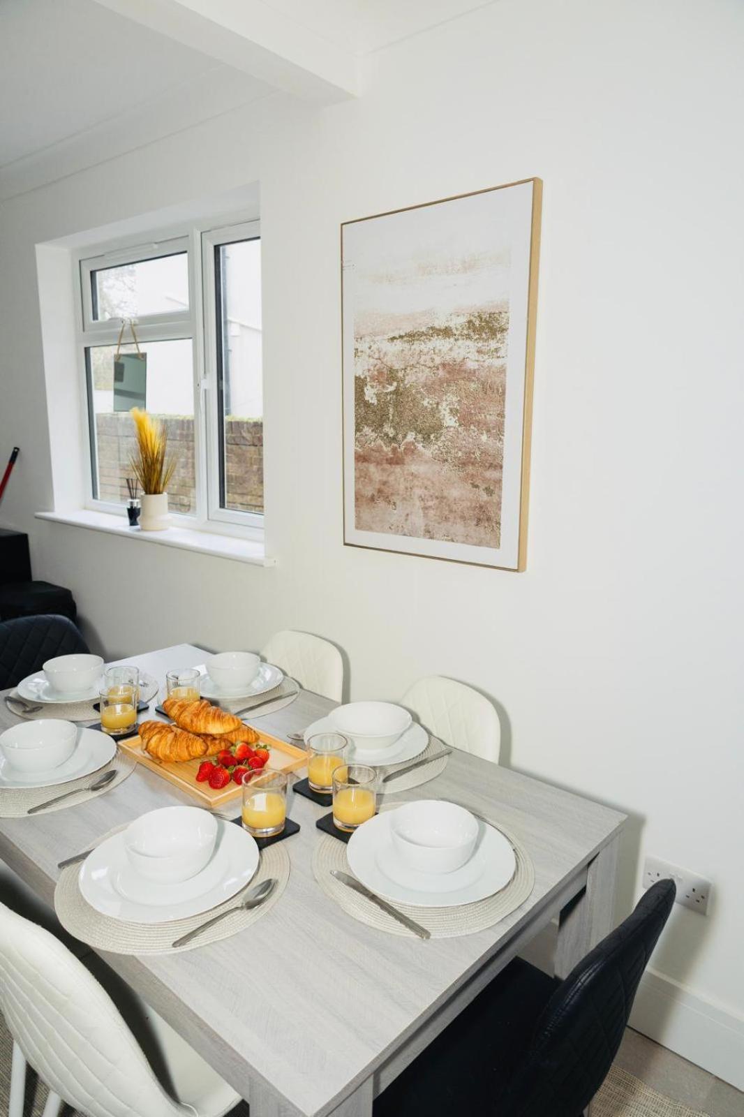 In Style - Rigby Road Apartment *