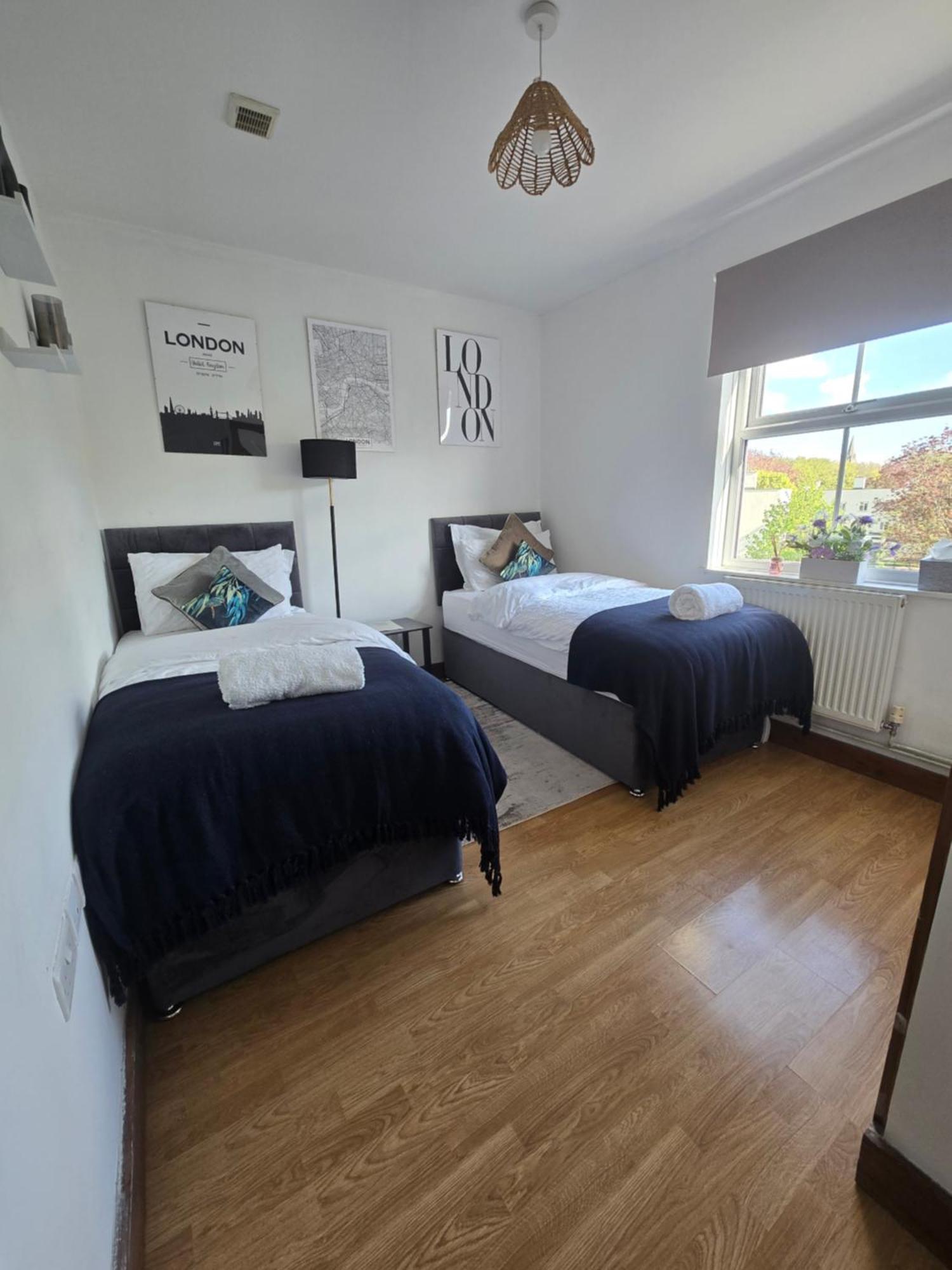 Centre Free Private Parking Apartment