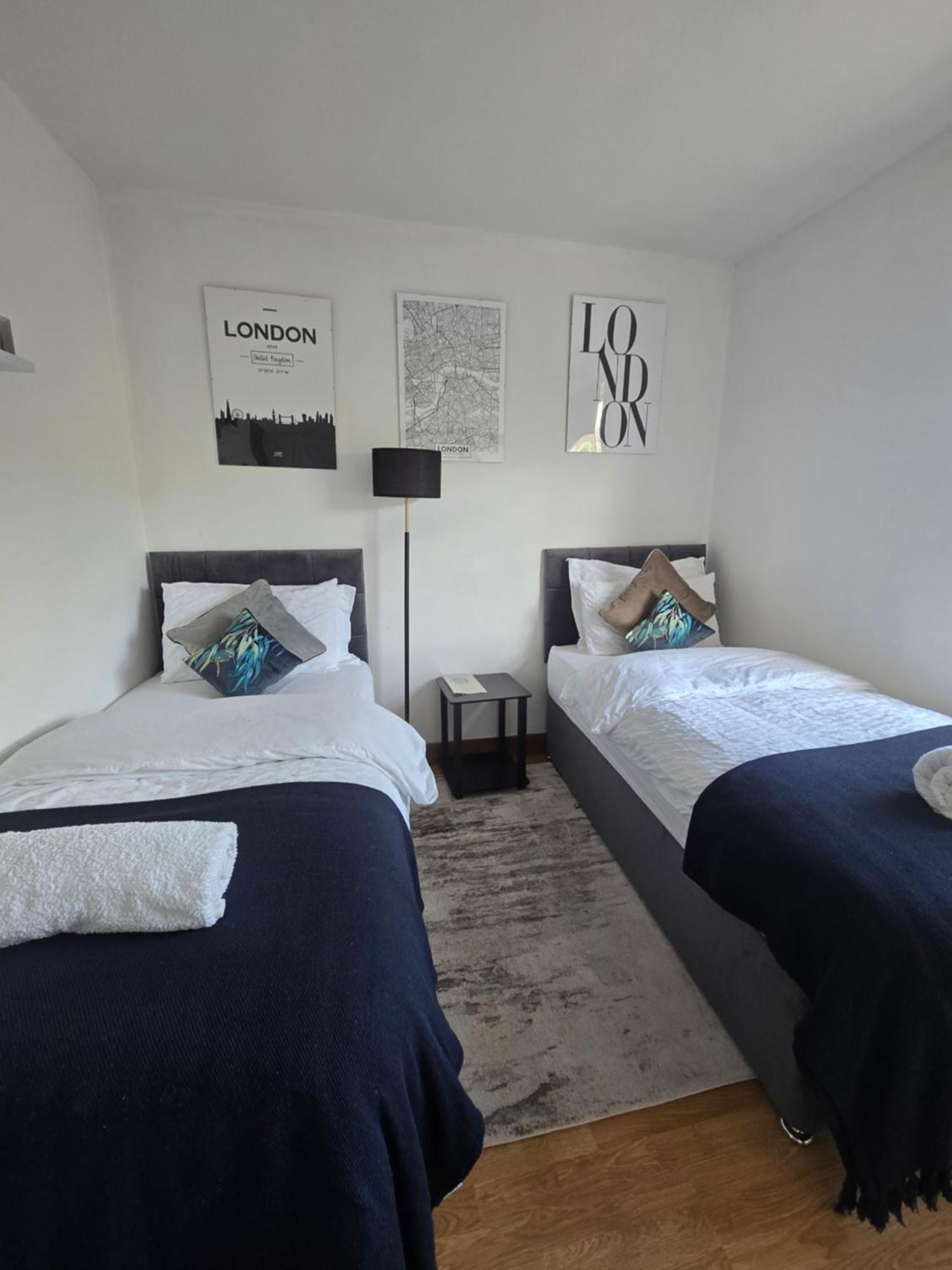 Centre Free Private Parking Apartment *