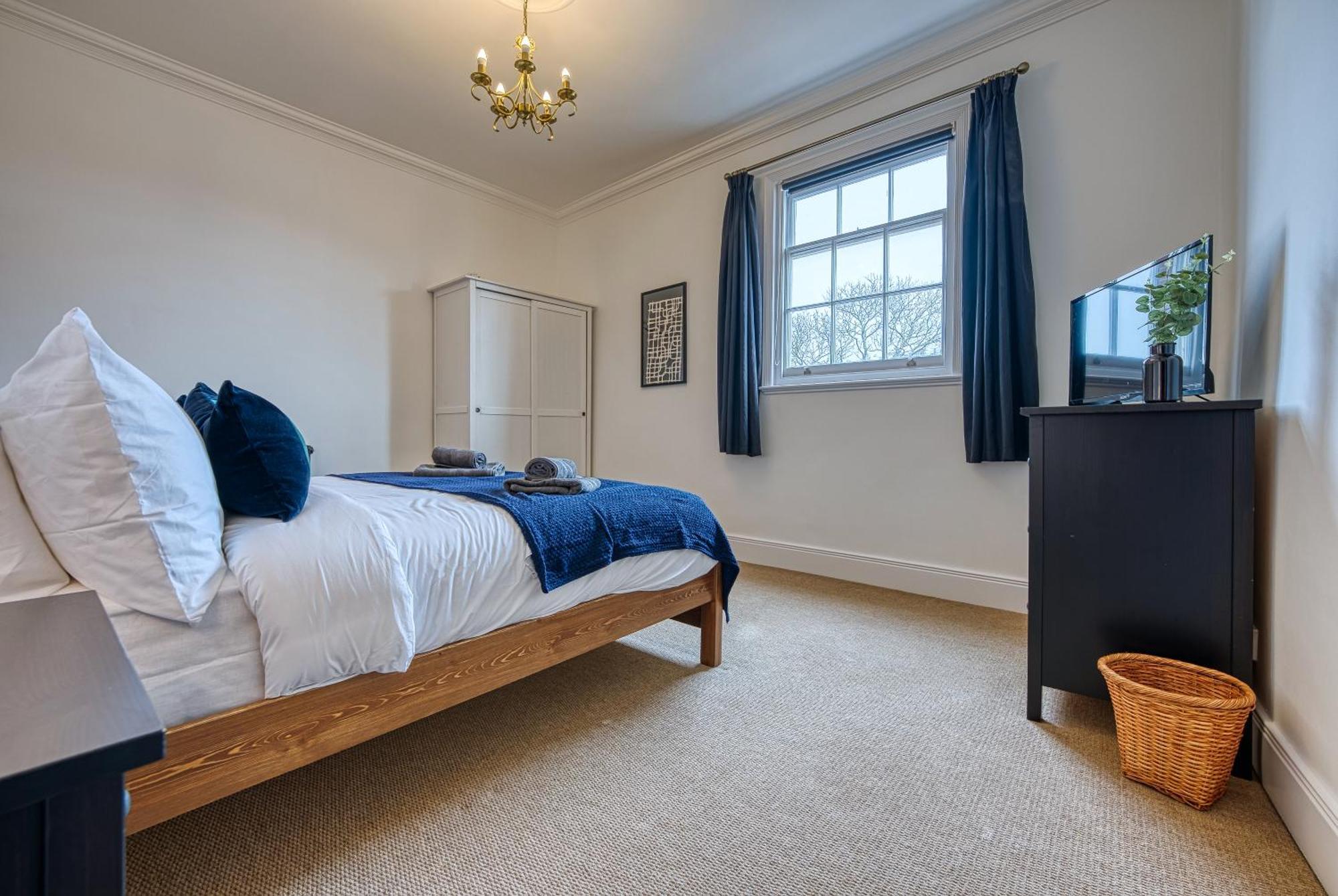 Apartamento 2-bedroom Stunning, Modern & Spacious Apartment, Near Ocean Village, Southampton, Summer Offer Available - By Blue Puffin