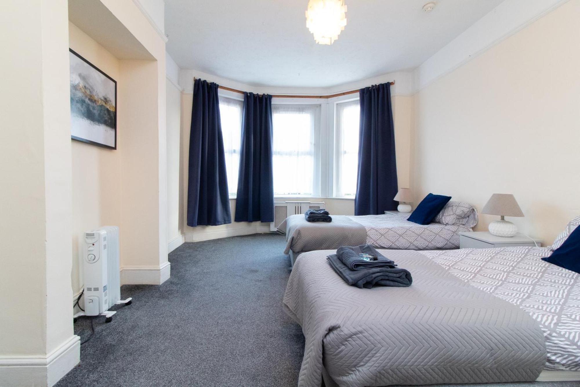 Guest house Thornbury 4 *