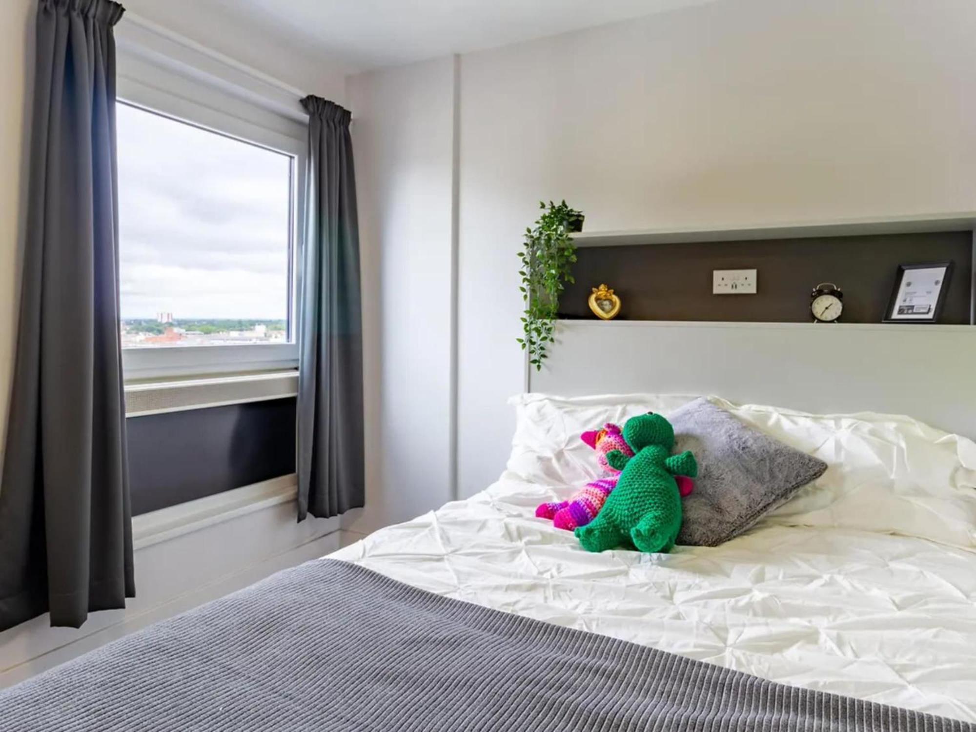 Student Only - Crescent Place In Southampton