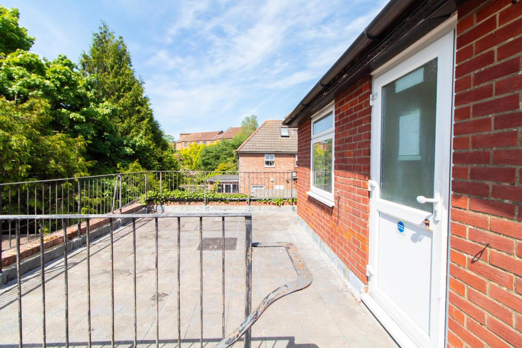 Brookvale 8 Guest house