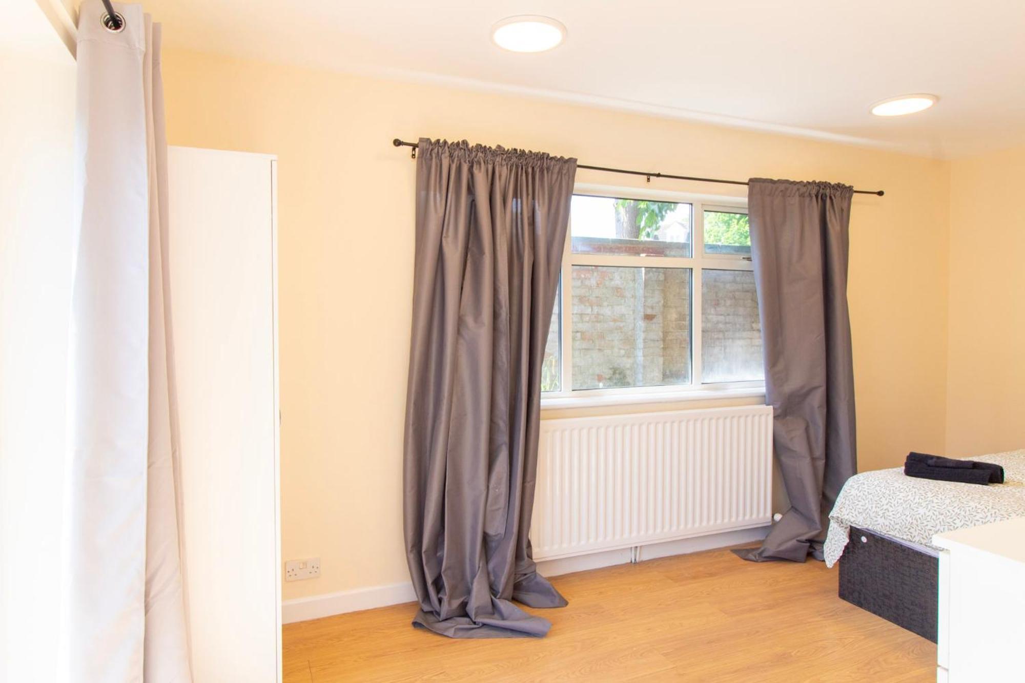 Guest house Brookvale 8 *