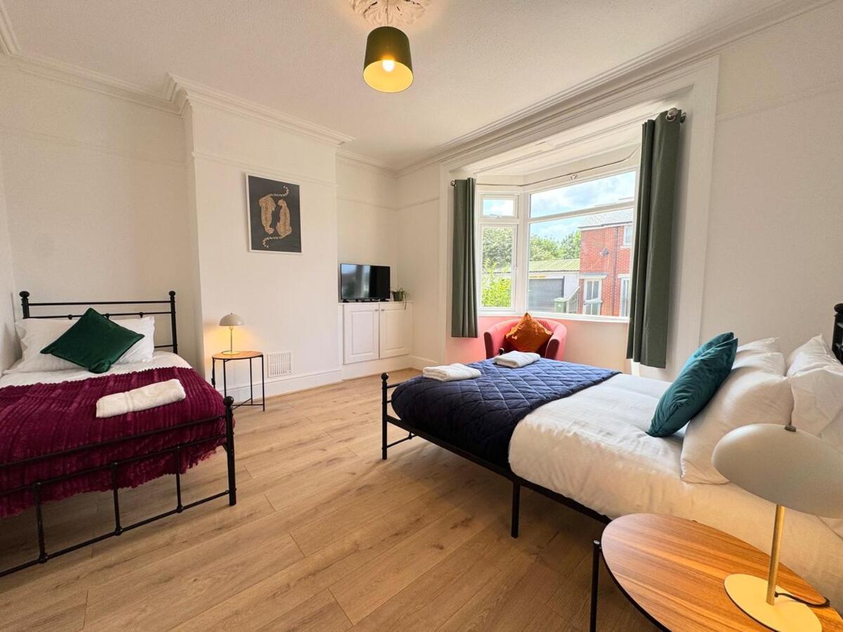 3 Large Double Bedroom House - Newly Refurbished! * Southampton