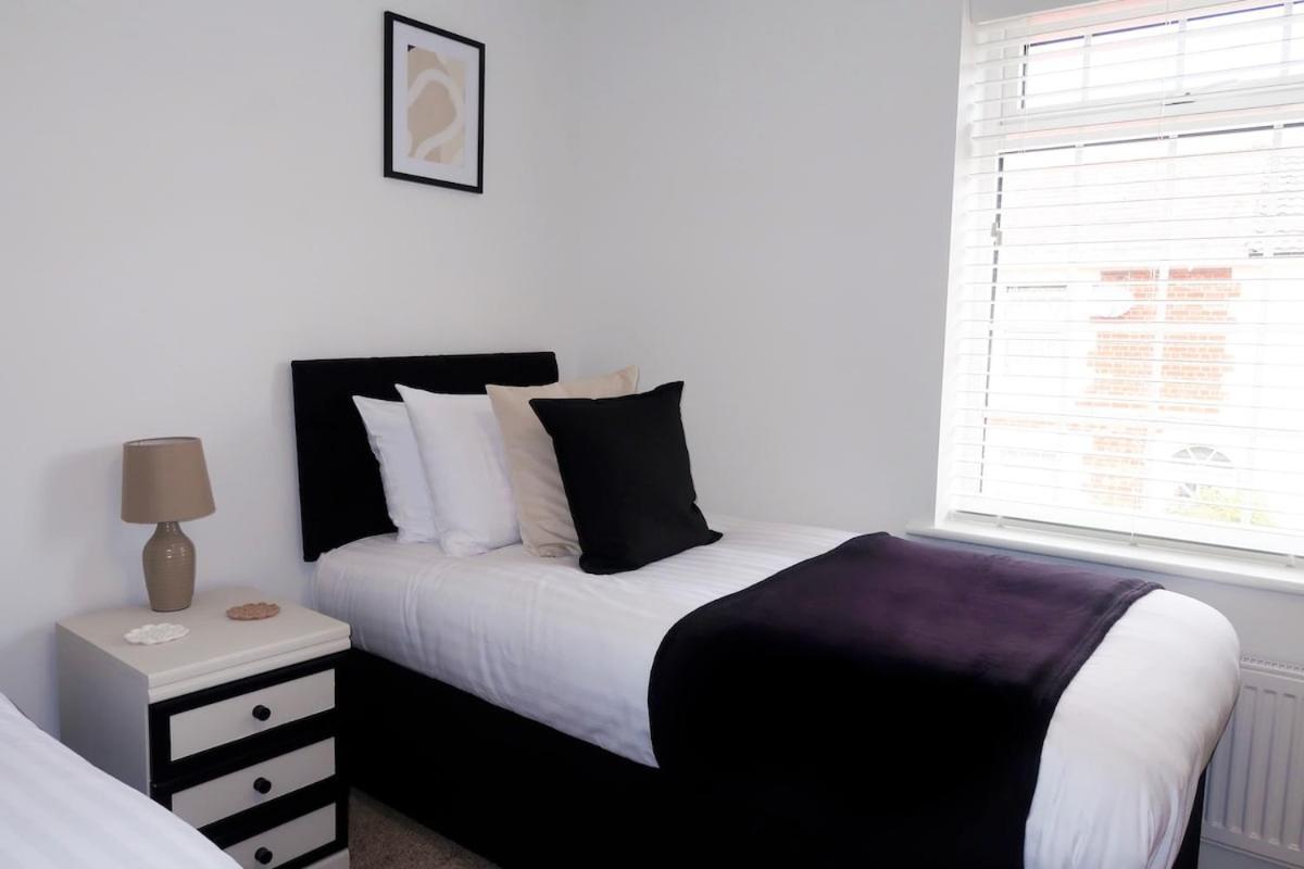 Stylish 3-bed House Nr Town-parking Southampton