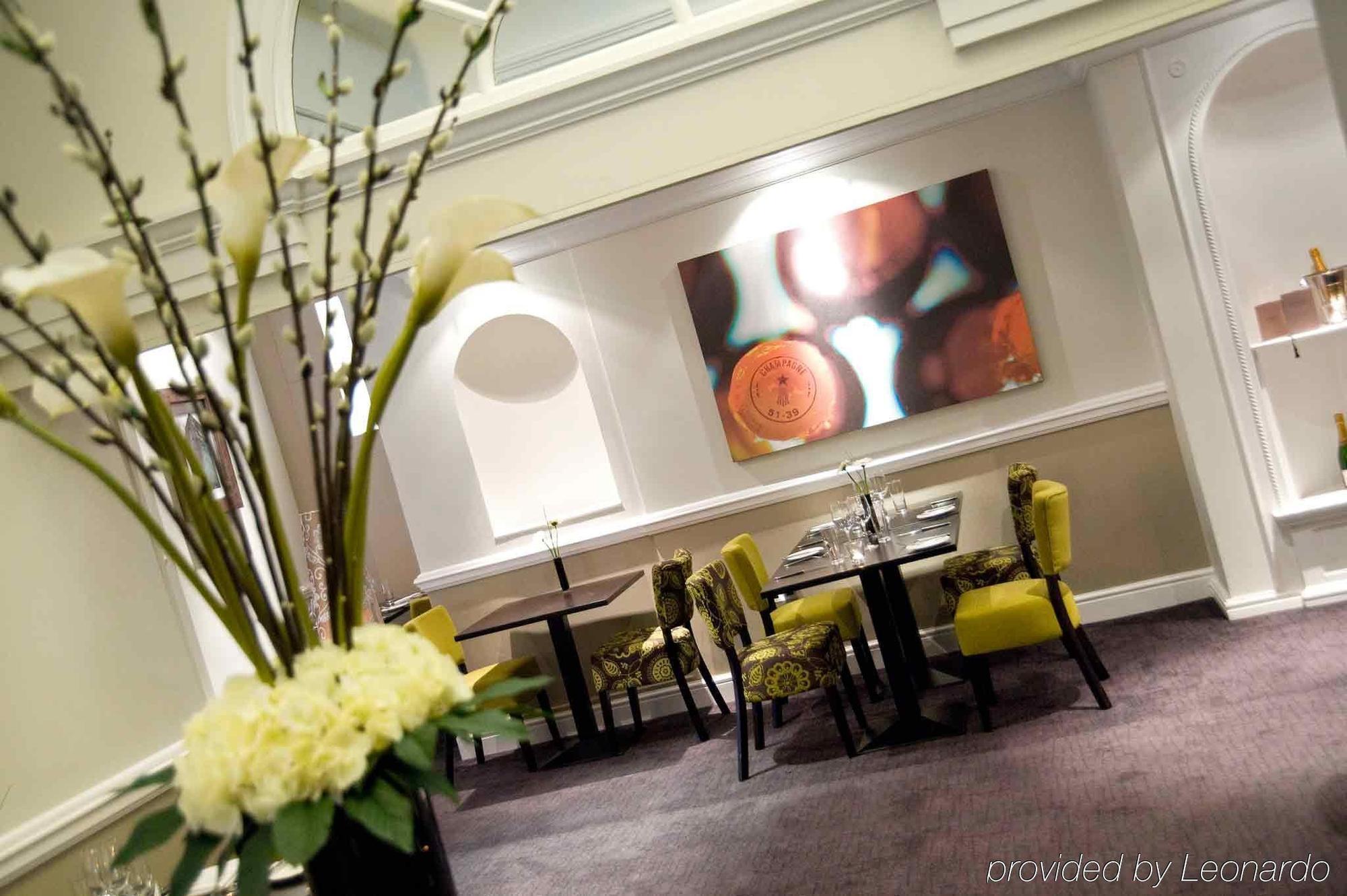 Mercure Centre Dolphin Hotel 4*