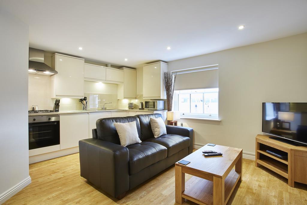 Apartment Pembroke House By Esa *