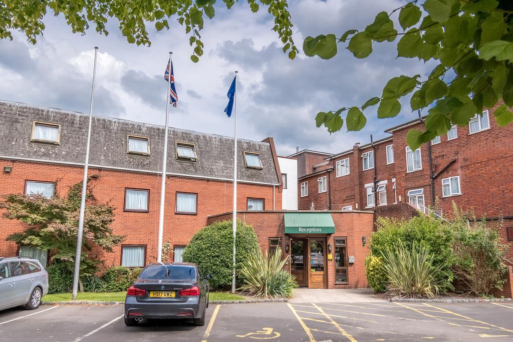 Highfield House 3*