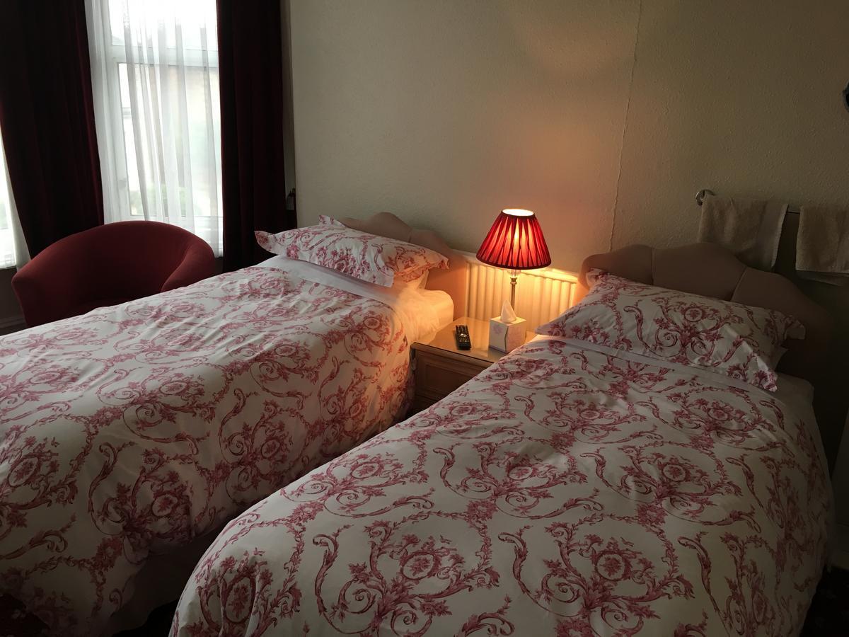 Ellenborough House Bed & Breakfast 3*