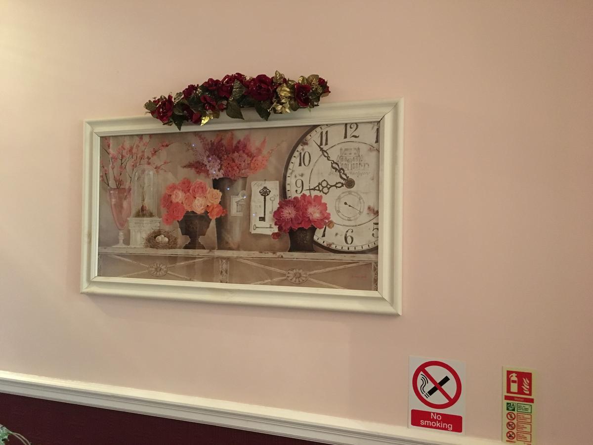 Ellenborough House 3*