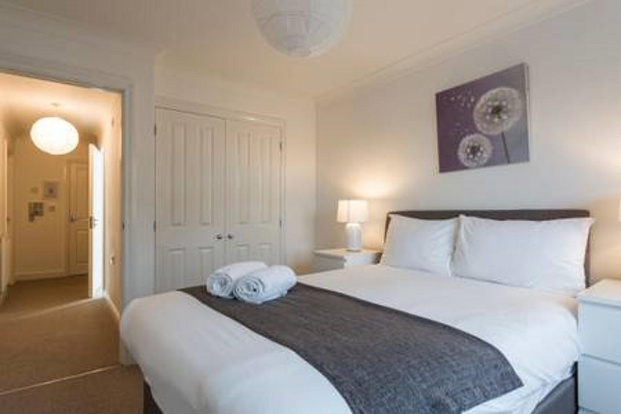 Apartment Oceana - Sycamore Court, Apartment, Walking Distance To Hospitals, Parking, Sleeps 6 Southampton