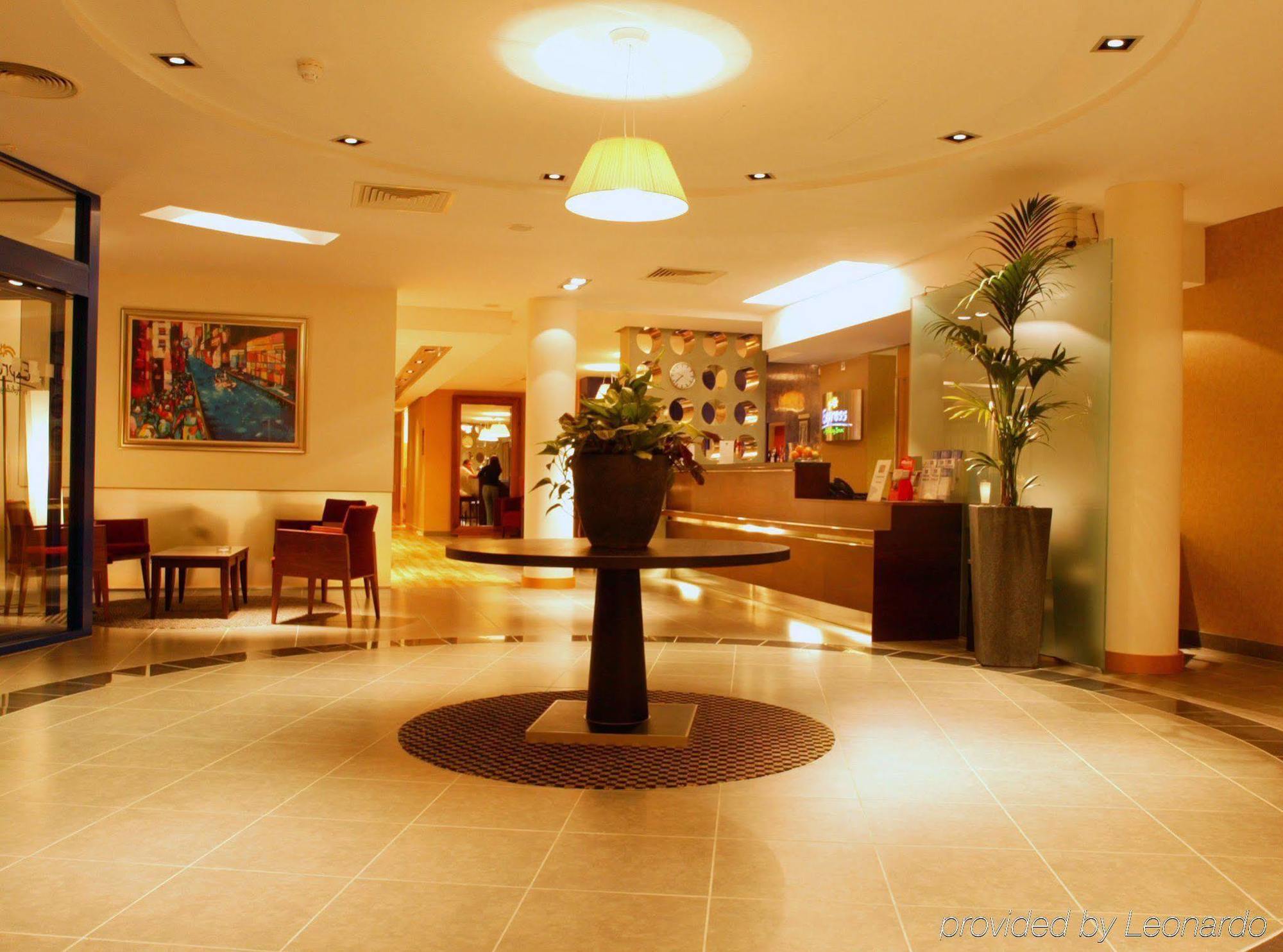 Express - M27, J7 By Ihg 3* Southampton