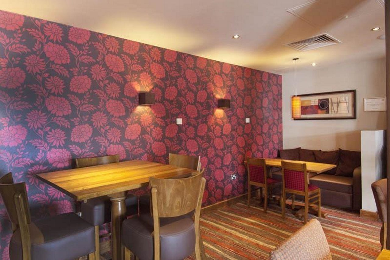 Premier West Quay Hotel 3*