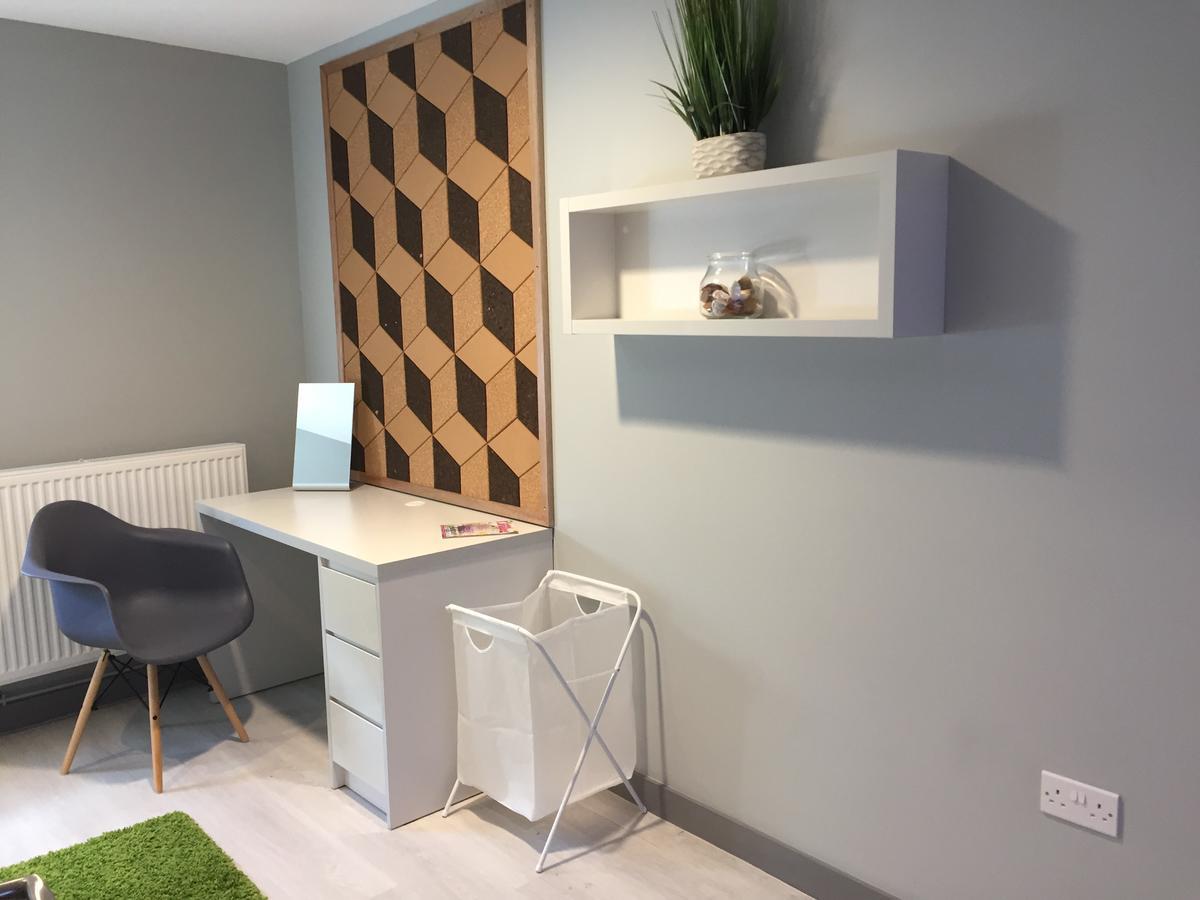 The Walls Modern Studio