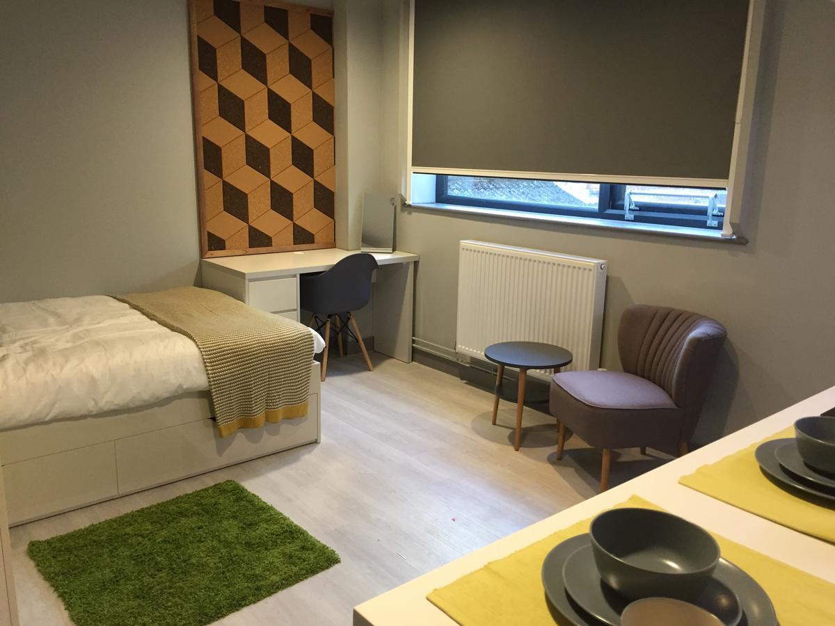 The Walls Modern Studio Apartment Southampton