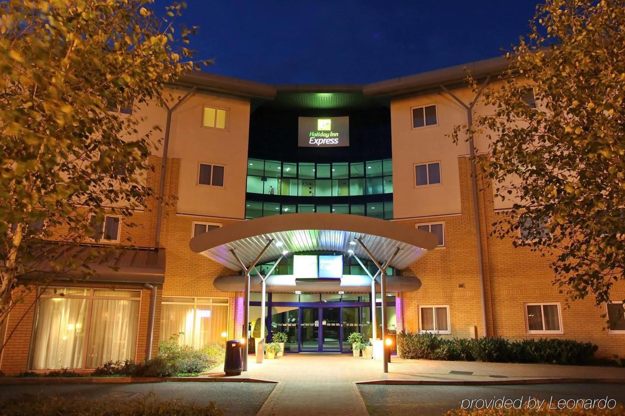 Express - M27, J7 By Ihg Hotel