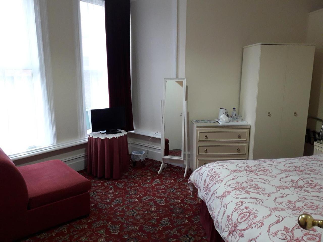 Ellenborough House Bed & Breakfast Southampton