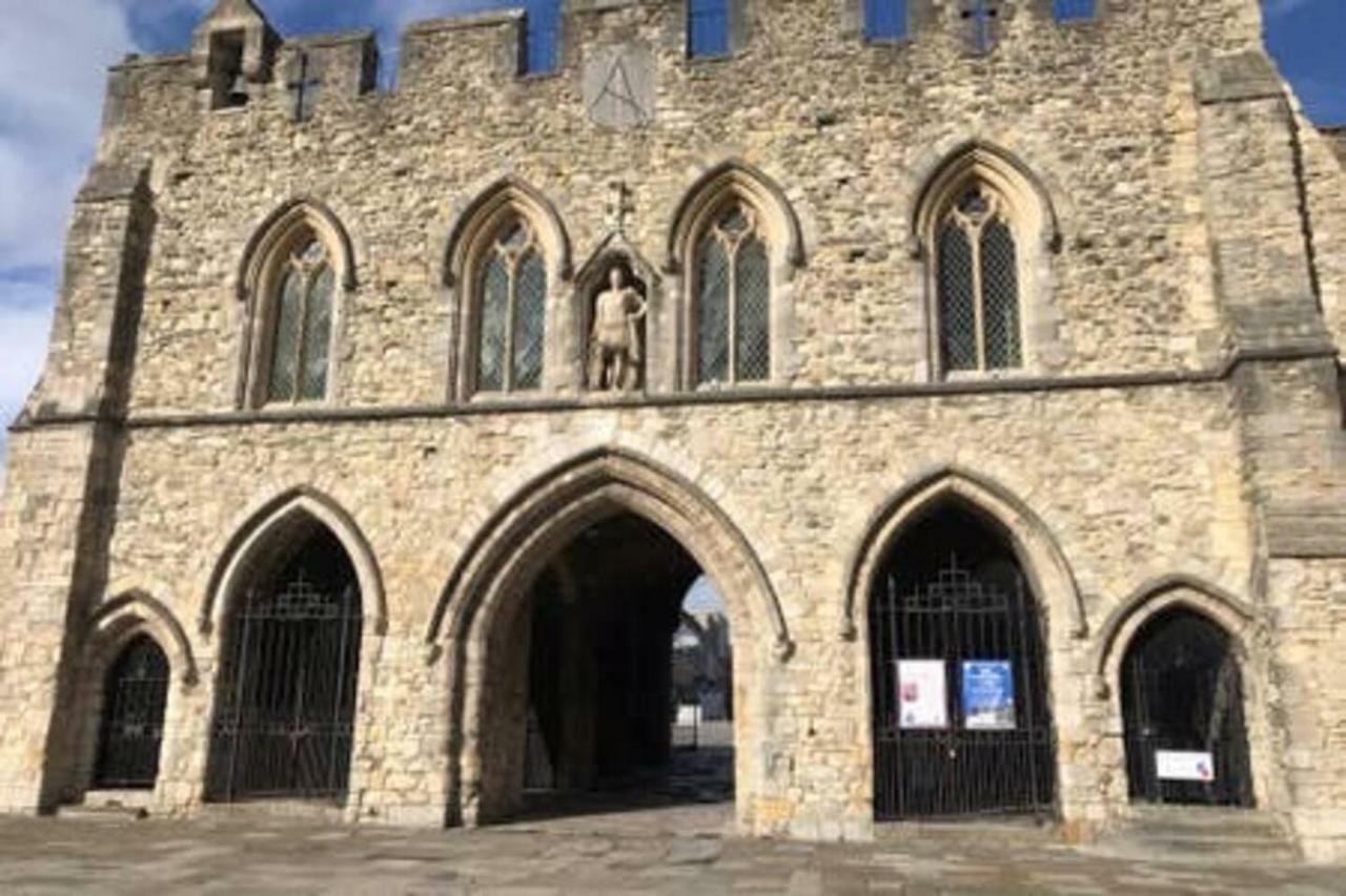 Apartment 2 Bed With 2 Ensuites-near Train Station /mayflower /city Southampton