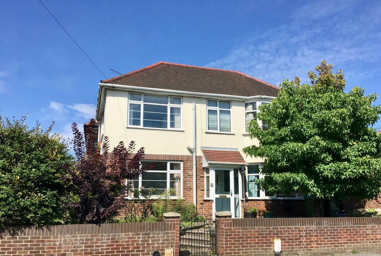 Holiday home 4 Bedroom House By Your Solutions Short Lets & Serviced With Terrace & Garden Southampton