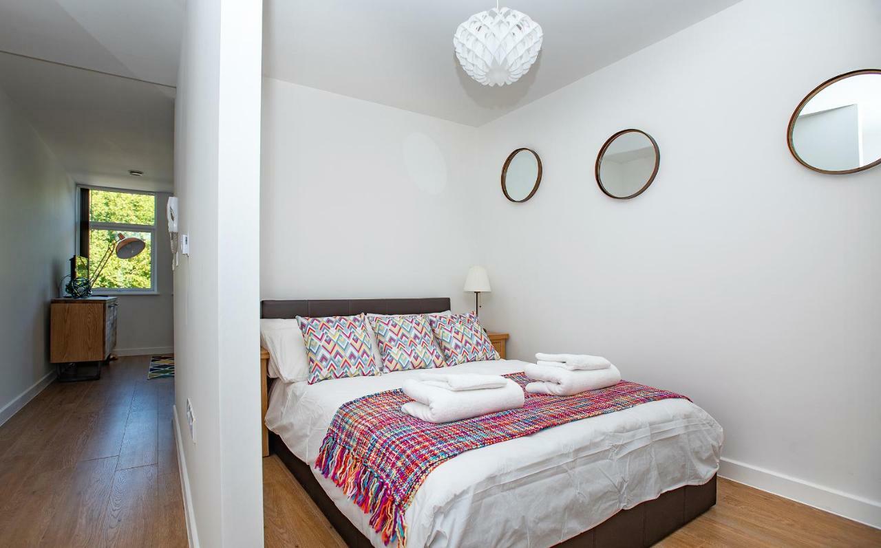 Apartment 308 Portcullis *