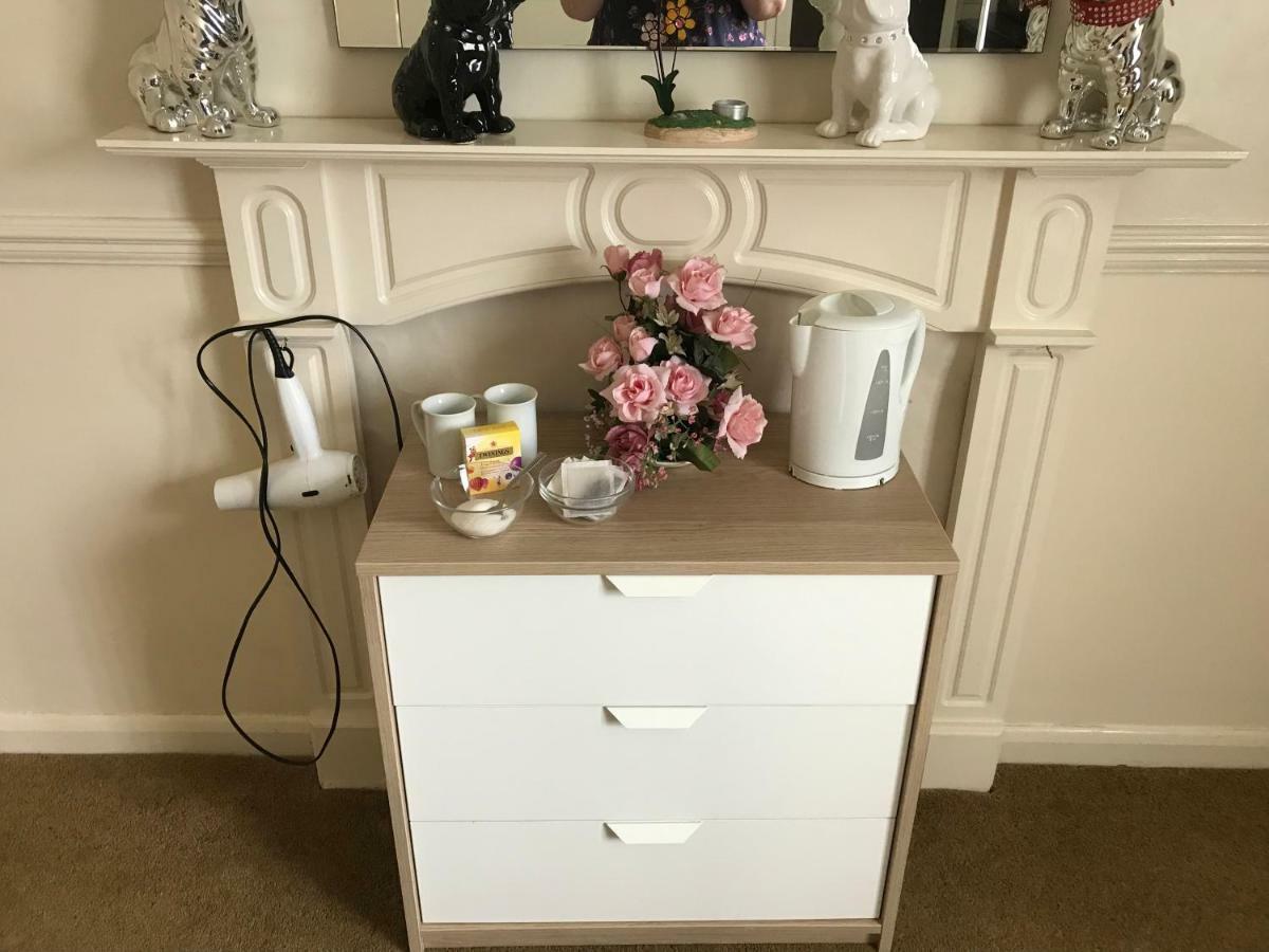 Double J8 M27 Homestay