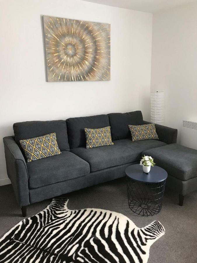 2 Bed With 2 Ensuites-near Train Station /mayflower /city Apartment *