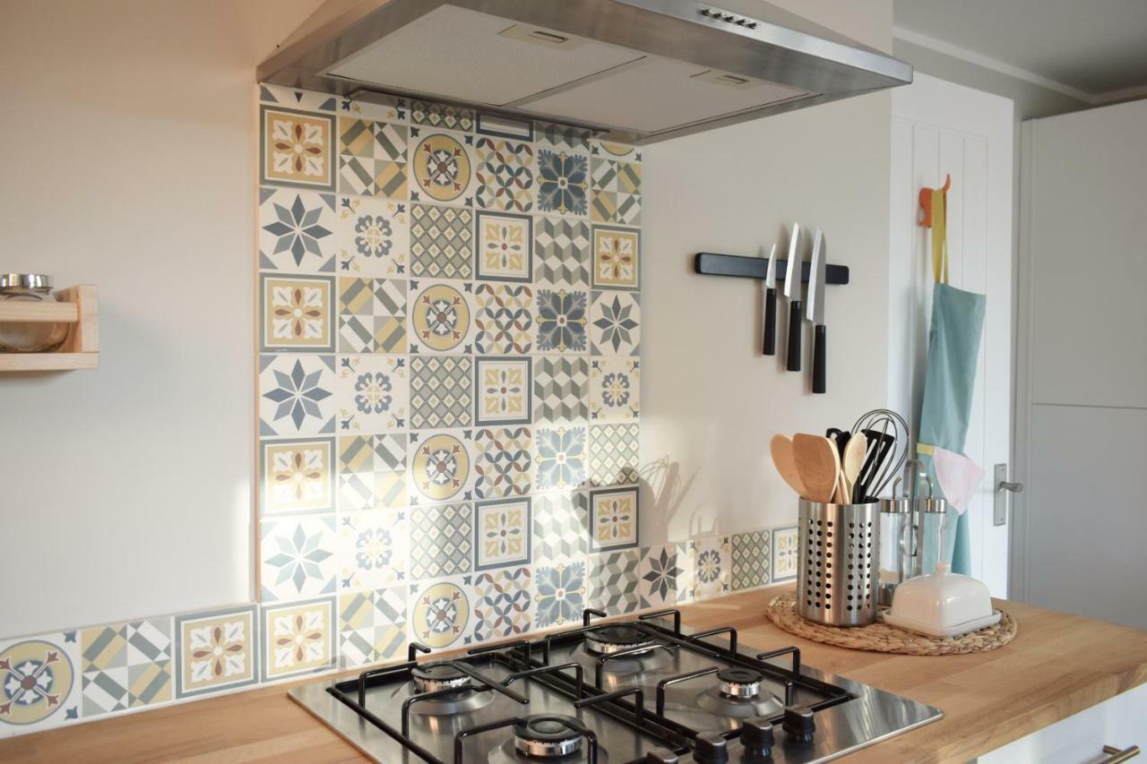 Casa de férias Charming Three Bed Near Centre And Hospital *