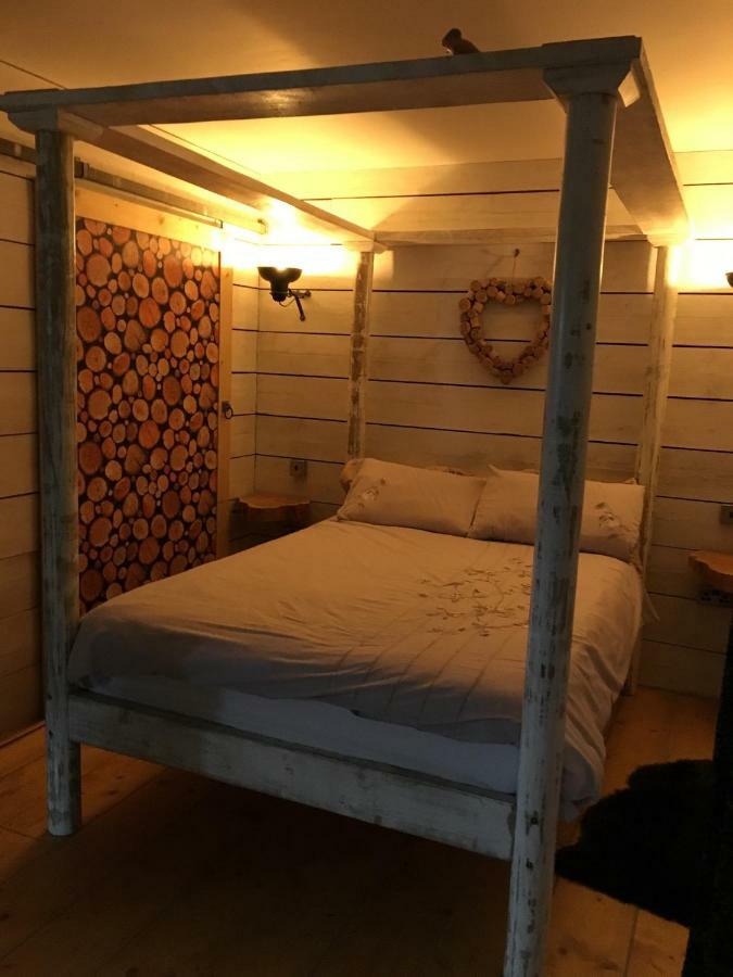 Farm stay Hay House *