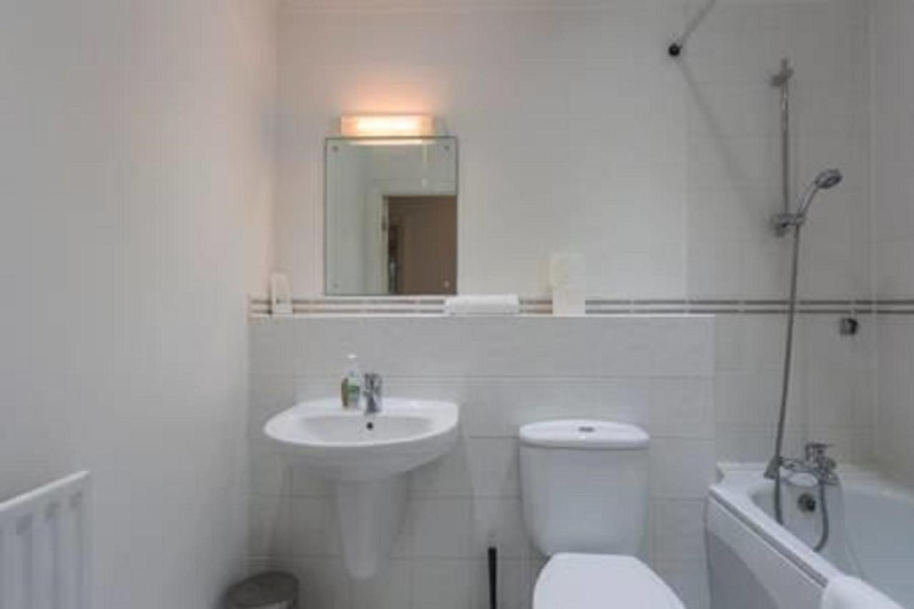 Apartment Oceana - Sycamore Court, Apartment, Walking Distance To Hospitals, Parking, Sleeps 6