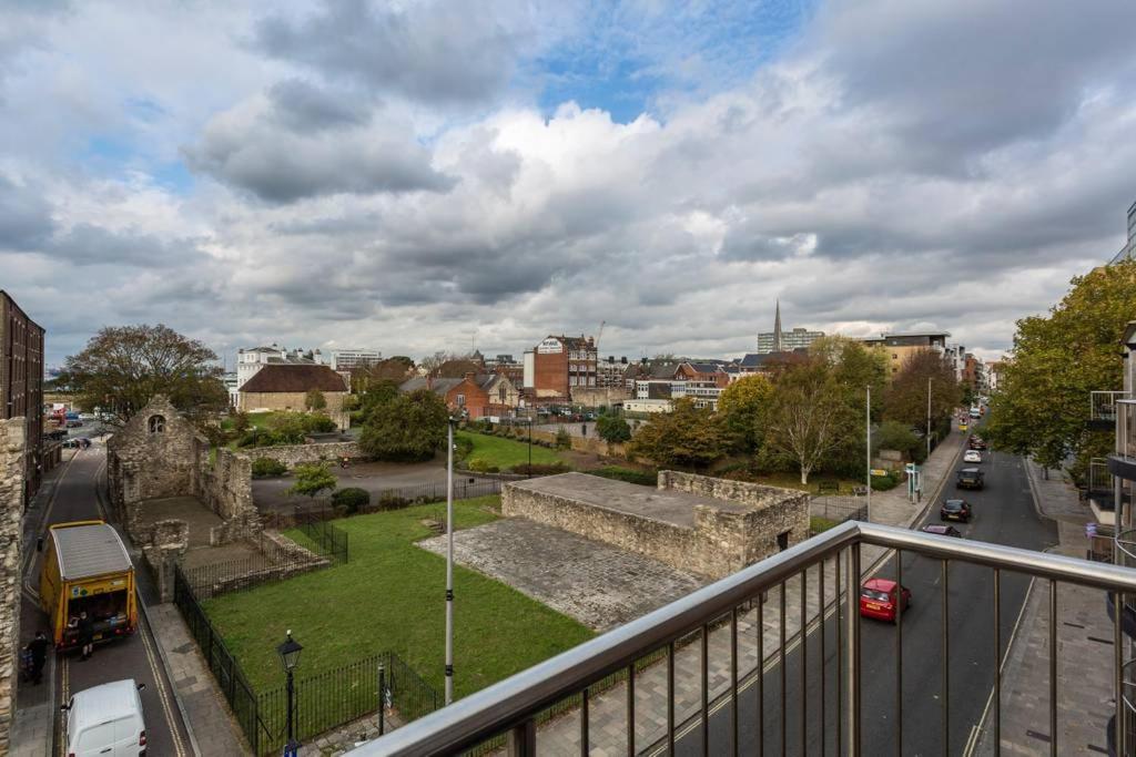 Homestay Cruisers Haven Southampton