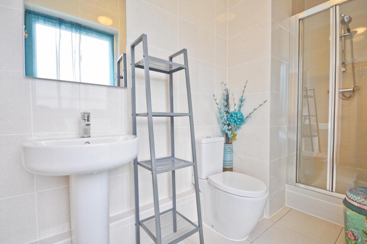 Town Or Country - Splash B Apartment *