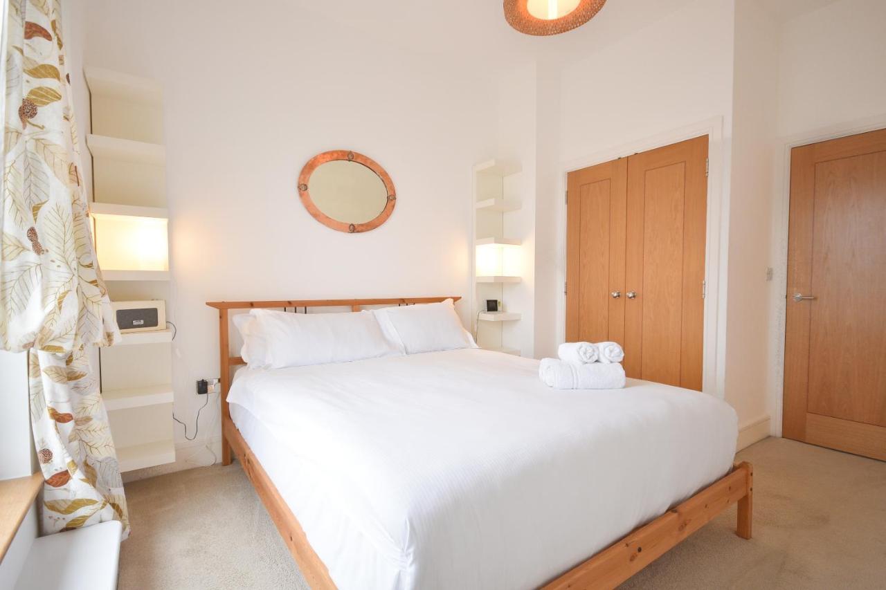 Town Or Country - Splash B Apartment