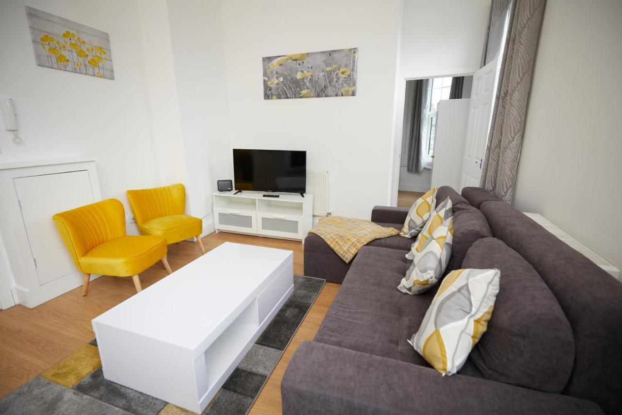 6 - Lovely Available For Guests Parking Wifi