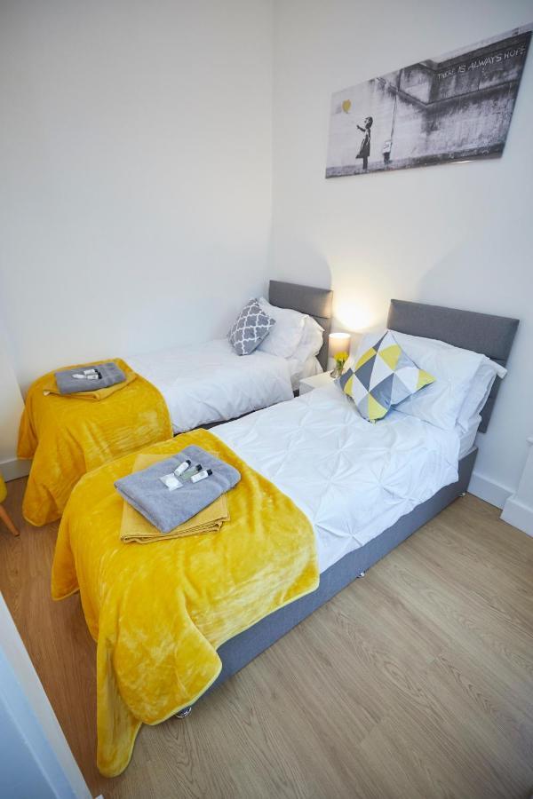 6 - Lovely Available For Guests Parking Wifi Apartment Southampton