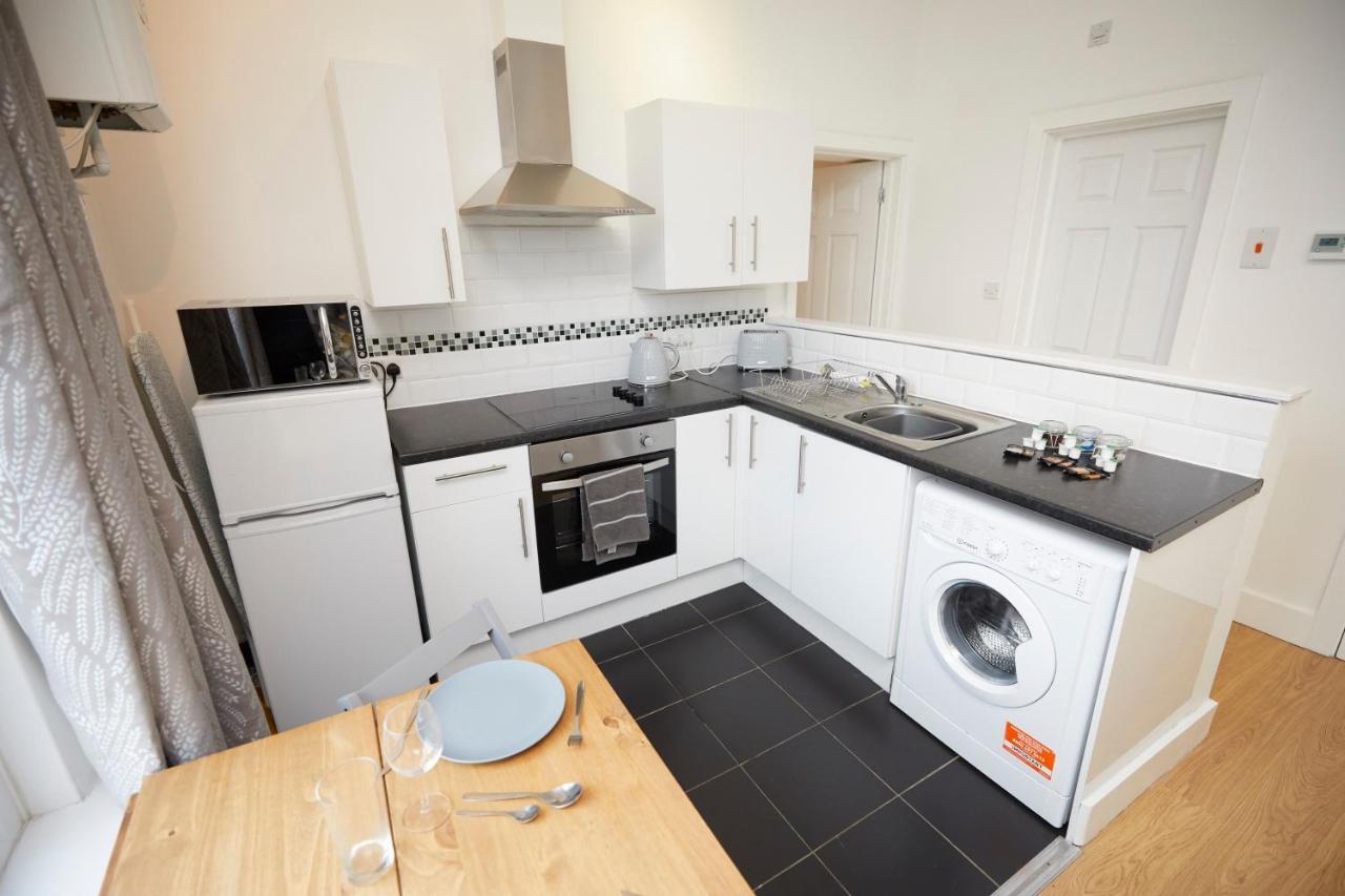 Apartment 6 - Lovely Available For Guests Parking Wifi