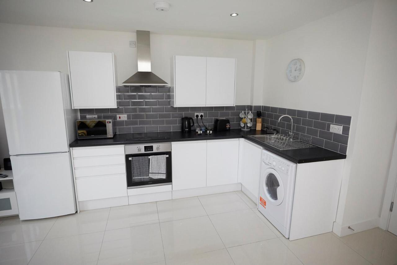Apartamento Spire View - 1 Bedroom, Sleeps 4, Parking Wifi Southampton