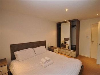 Heywood Homes 4* Southampton