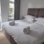 Empress At College - Spacious 2 Bedroom Apartment