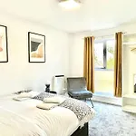 3 Bedroom Luxury House For Six