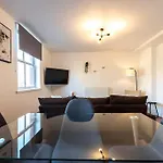 Jasper- 2 Bed Flat With Parking