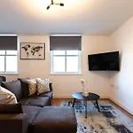 Jasper- 2 Bed Flat With Parking
